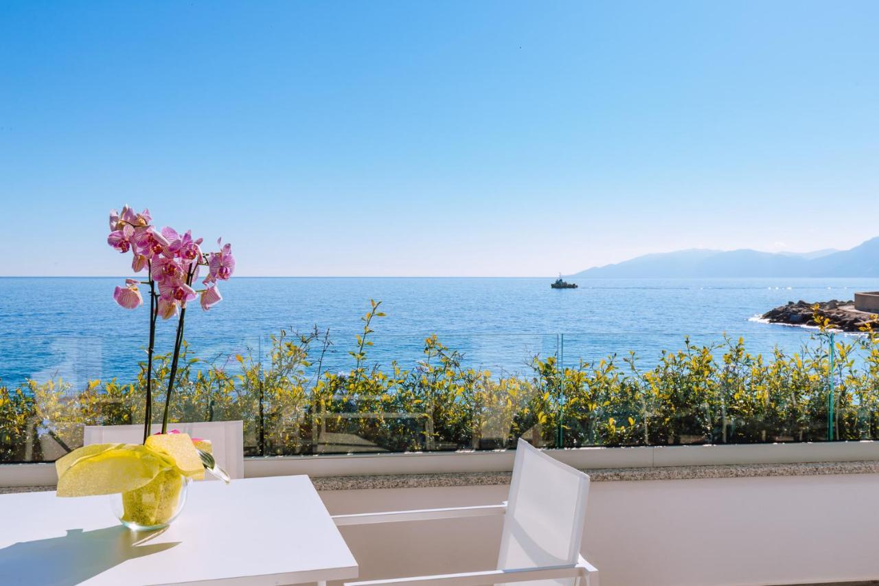Hotel Caramare Кала-Гононе Экстерьер фото