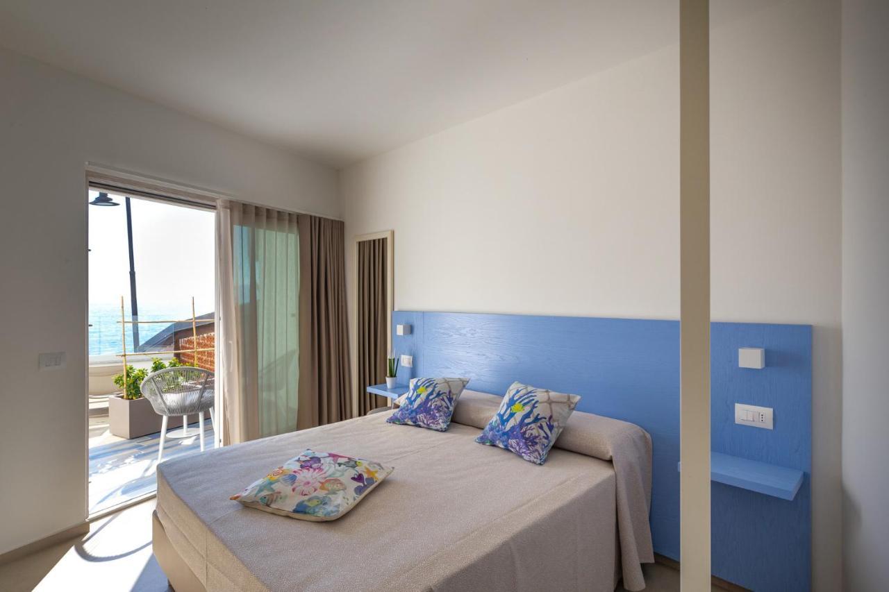 Hotel Caramare Кала-Гононе Экстерьер фото
