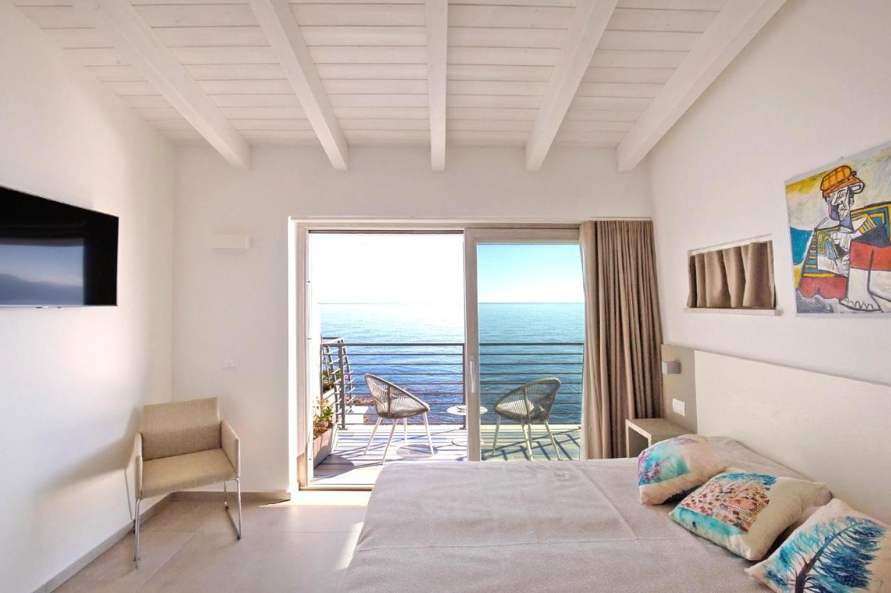 Hotel Caramare Кала-Гононе Экстерьер фото