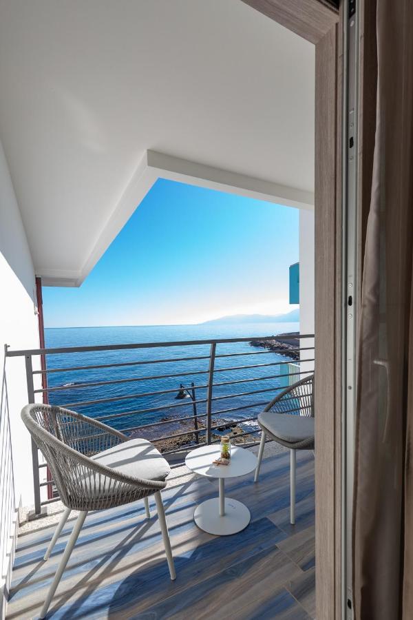 Hotel Caramare Кала-Гононе Экстерьер фото